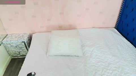 Snapshot of cattaleeyaa chatting on 12/22/24, 12:27 CATALEYA  online show from 12/22/24, 12:27