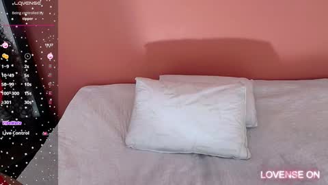 Snapshot of cattaleeyaa chatting on 01/09/25, 02:54 CATALEYA  online show from 01/09/25, 02:54