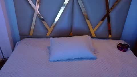 Snapshot of cattaleeyaa chatting on 09/20/25, 12:17 CATALEYA  online show from 09/20/25, 12:17