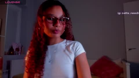 Snapshot of cattaleya_russ chatting on 12/15/24, 04:40 catta 3 online show from 12/15/24, 04:40