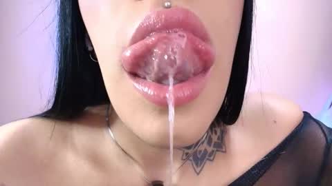 Cattleya online show from 12/20/25, 04:30