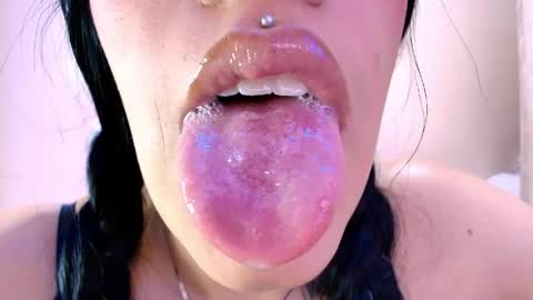 Cattleya online show from 03/22/26, 03:32