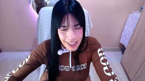 Snapshot of catte_jensen chatting on 07/19/26, 05:11 Cattleya online show from 07/19/26, 05:11