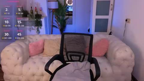 Snapshot of caty_cuddly chatting on 09/17/25, 06:26 caty_cuddly online show from 09/17/25, 06:26