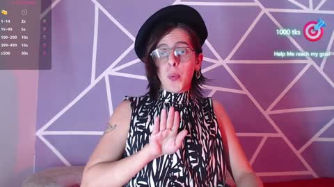 cava_pretty online show from 12/30/24, 10:32