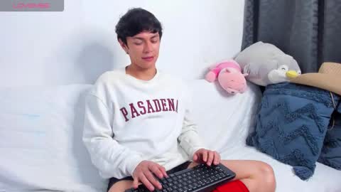 Cayden online show from 11/19/25, 06:35