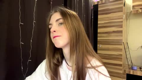 Snapshot of caylakimbro chatting on 02/28/26, 08:15 Polly online show from 02/28/26, 08:15