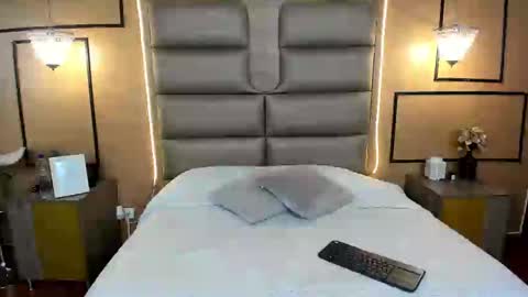 caylincollins online show from 02/08/25, 07:16