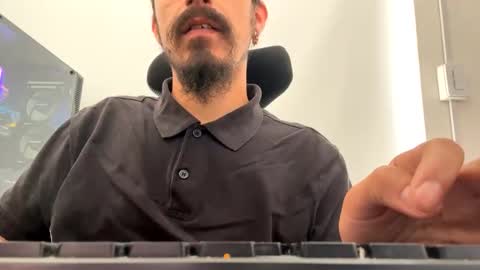 Snapshot of cayu_frensh94 chatting on 02/01/25, 02:34 cayu_frensh94 online show from 02/01/25, 02:34