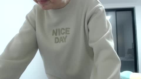 Snapshot of cbz112233 chatting on 12/31/24, 01:08 ANNYANNY online show from 12/31/24, 01:08