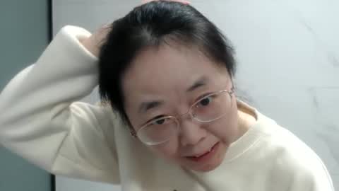 Snapshot of cbz112233 chatting on 01/03/25, 02:40 ANNYANNY online show from 01/03/25, 02:40