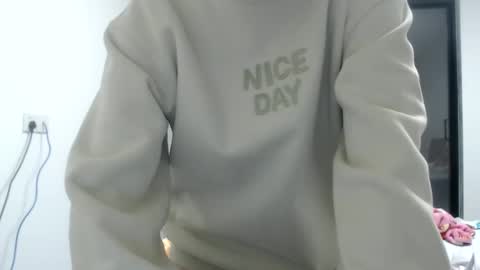 Snapshot of cbz112233 chatting on 01/18/25, 06:43 ANNYANNY online show from 01/18/25, 06:43