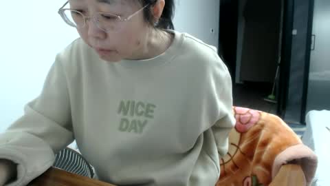 Snapshot of cbz112233 chatting on 02/09/25, 03:01 ANNYANNY online show from 02/09/25, 03:01