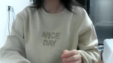 Snapshot of cbz112233 chatting on 02/28/25, 04:42 ANNYANNY online show from 02/28/25, 04:42