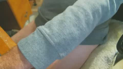 Snapshot of cczt154 chatting on 02/11/25, 10:39 CCzt154 online show from 02/11/25, 10:39