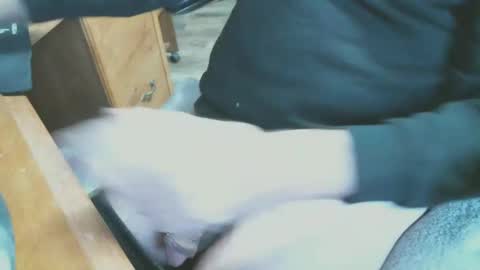 Snapshot of cczt154 chatting on 03/04/25, 08:49 CCzt154 online show from 03/04/25, 08:49