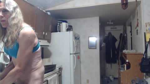 Jackie online show from 12/01/25, 12:26