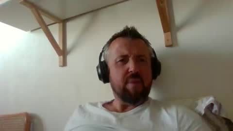 Snapshot of cebcool chatting on 10/05/25, 09:51 Sb online show from 10/05/25, 09:51