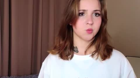 Lina  online show from 02/22/26, 07:01