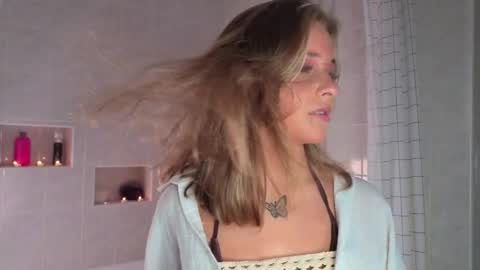 Lina  online show from 03/23/26, 07:29