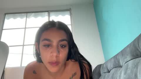 ceci1218 online show from 10/17/25, 08:11