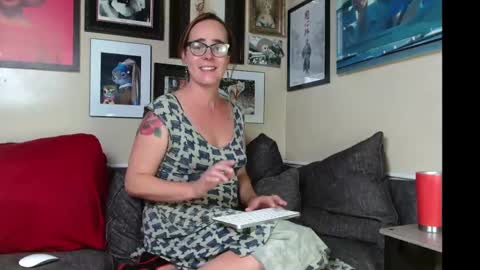 Snapshot of cecilysaintclaire chatting on 10/02/25, 12:23 Cecily Saint Claire online show from 10/02/25, 12:23