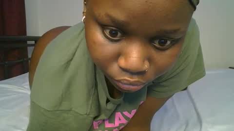 ceepretty25 online show from 05/19/26, 02:23
