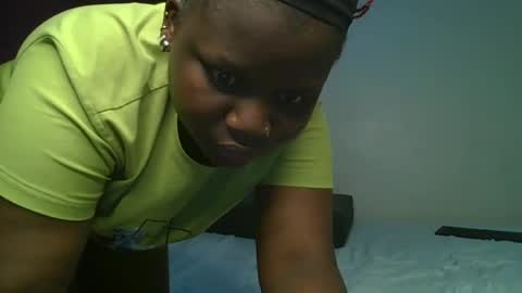 Snapshot of ceepretty25 chatting on 07/05/26, 04:19 ceepretty25 online show from 07/05/26, 04:19