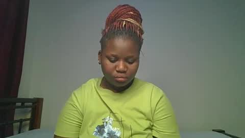 Snapshot of ceepretty25 chatting on 07/17/26, 12:17 ceepretty25 online show from 07/17/26, 12:17
