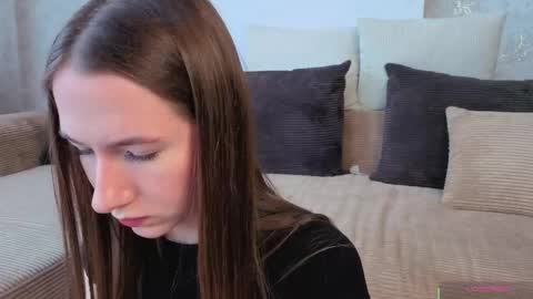 Snapshot of cel1ne_secret chatting on 05/11/26, 06:19 Josie Manesi online show from 05/11/26, 06:19