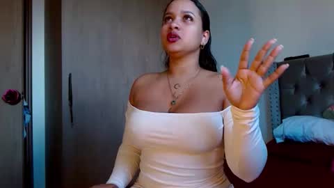 Snapshot of celeneortiiz chatting on 04/26/26, 05:32 celeneortiiz online show from 04/26/26, 05:32