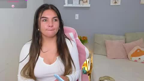Snapshot of celeste_1star chatting on 10/12/25, 04:17 celeste_1star online show from 10/12/25, 04:17