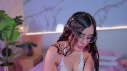 Snapshot of celeste_evanzz chatting on 10/15/25, 08:20 Celeste online show from 10/15/25, 08:20