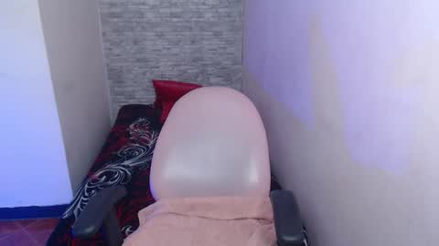 celeste_fioree online show from 10/31/25, 07:37