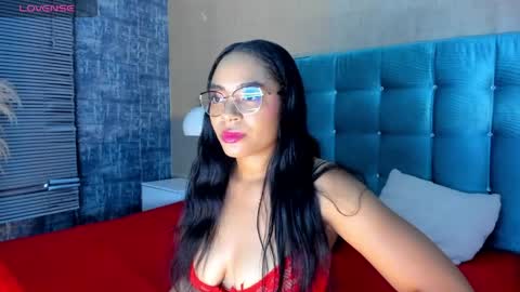 Snapshot of celeste_lil chatting on 06/04/26, 08:37 C E L E S T E online show from 06/04/26, 08:37