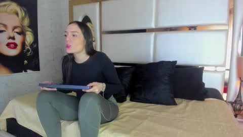 celeste_starsss online show from 12/19/25, 02:13