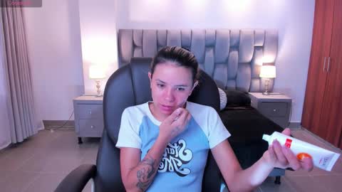 Snapshot of celestee_rain chatting on 09/24/25, 11:13 celestee_rain online show from 09/24/25, 11:13