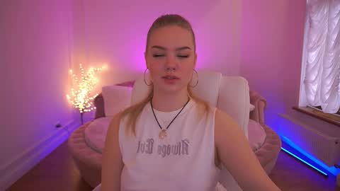 celestenoirr online show from 12/18/25, 07:58