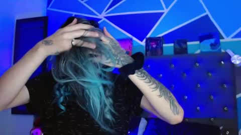 I am Valentinn online show from 11/14/25, 04:06