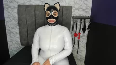       online show from 01/11/25, 12:07