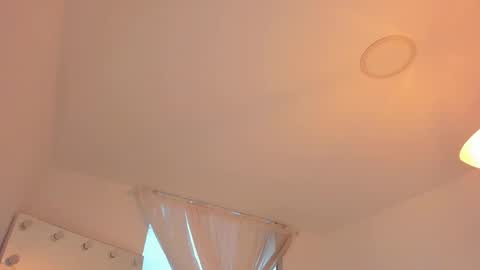 Ari online show from 09/12/25, 08:42