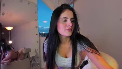 Ari online show from 10/14/25, 09:04