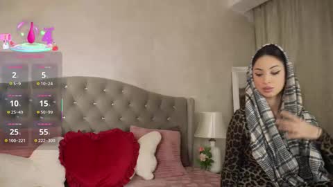 Snapshot of celine_noir chatting on 02/17/26, 04:31 Celine online show from 02/17/26, 04:31