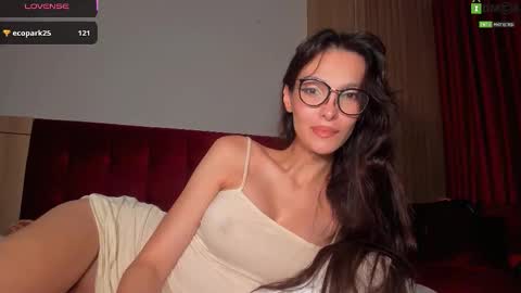 Snapshot of celine_rose chatting on 01/07/26, 06:43 Ji-yoon online show from 01/07/26, 06:43