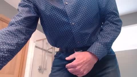 Snapshot of centerfield24 chatting on 02/28/25, 06:31 Centerfield online show from 02/28/25, 06:31