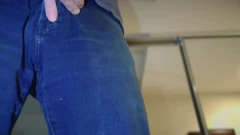 Snapshot of centerfield24 chatting on 10/01/25, 03:40 Centerfield online show from 10/01/25, 03:40