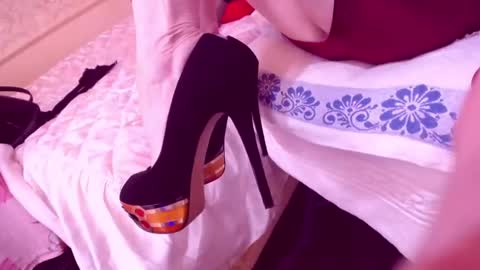 Cerise online show from 02/19/25, 12:57