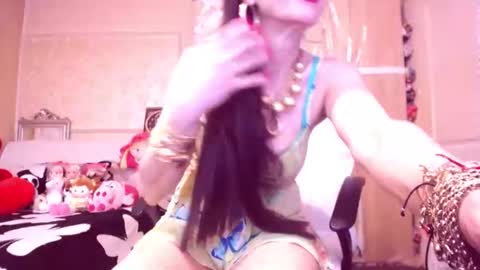 Snapshot of cerisedodd chatting on 05/25/26, 11:55 Cerise online show from 05/25/26, 11:55