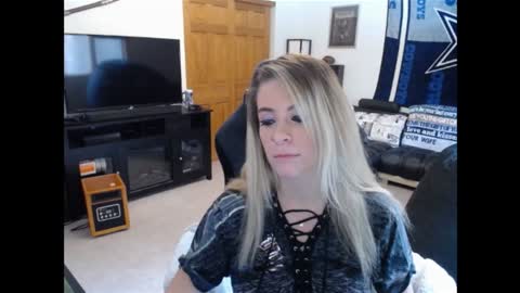 Marie online show from 12/26/24, 03:42