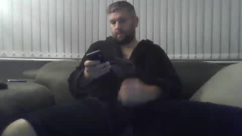 ch33ky85 online show from 01/12/25, 10:54